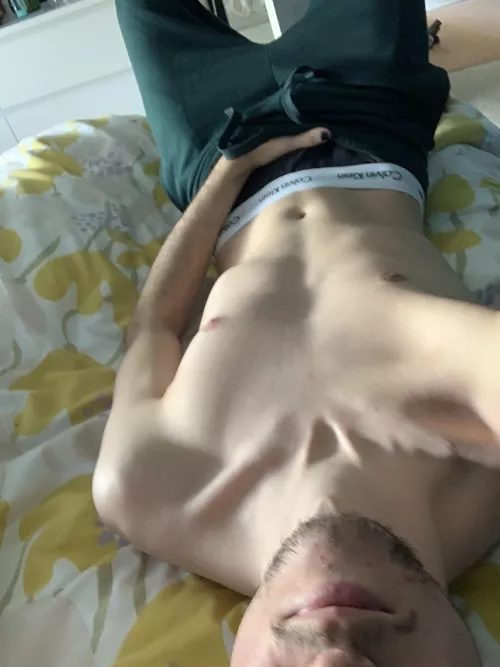 You must have really impressed for you to have gotten Sir lying on his back like this… What did you do for him? 😏😈