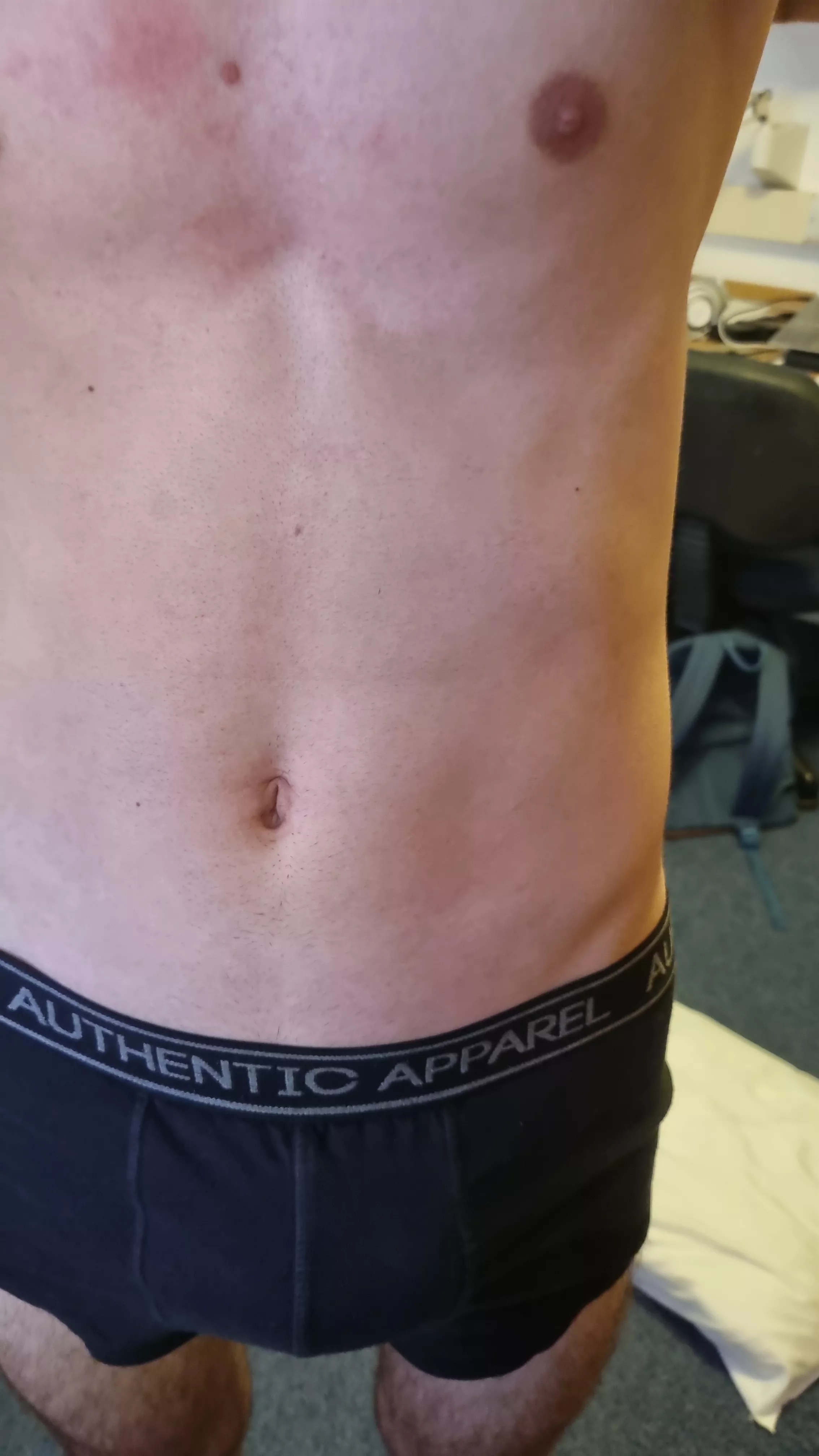 20 m. looking for a dom to show this lil twink what a real man is. snap:hourhamster