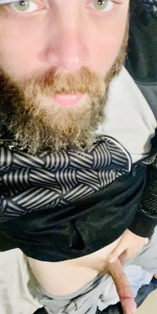 Beard and boner made to ride 😝🍆