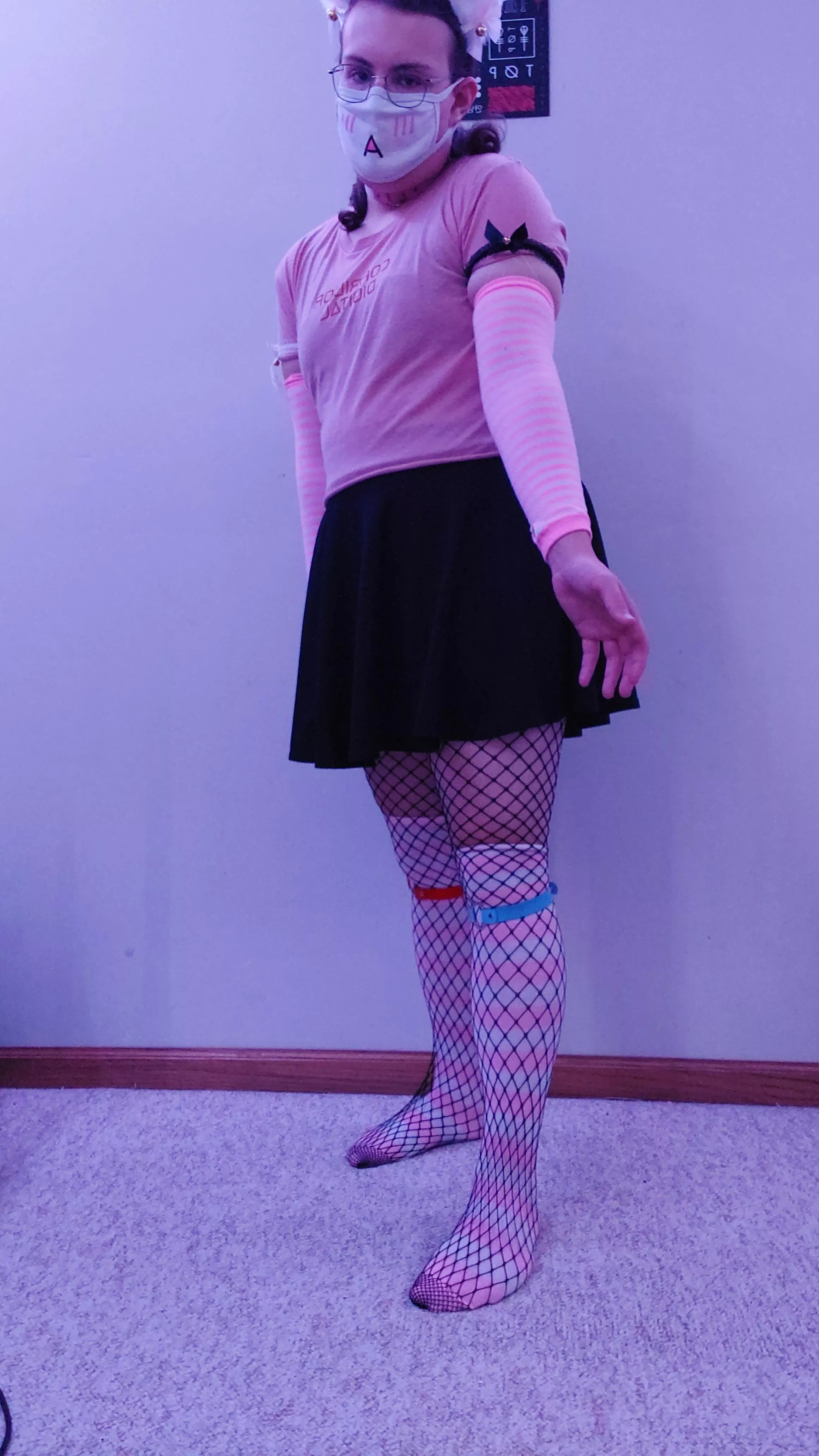 C-can you hold my hand??😖