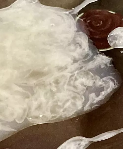 Closeup, there’s all sorts going on!