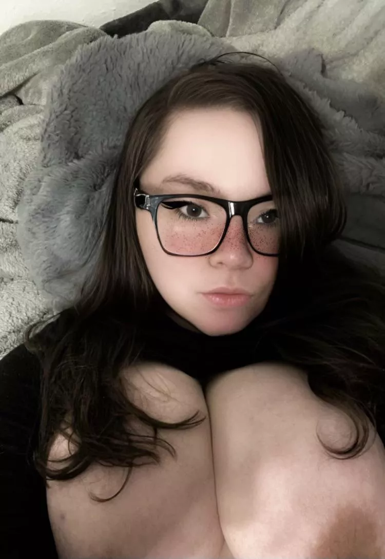 Give me anime/movie recommendations ♥️♥️