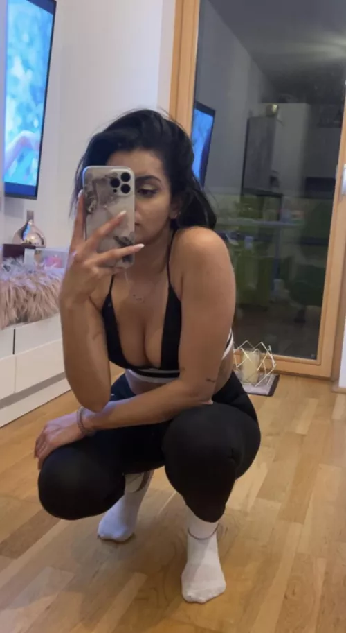 Home workout is the order of the day today 😁😁 (f)