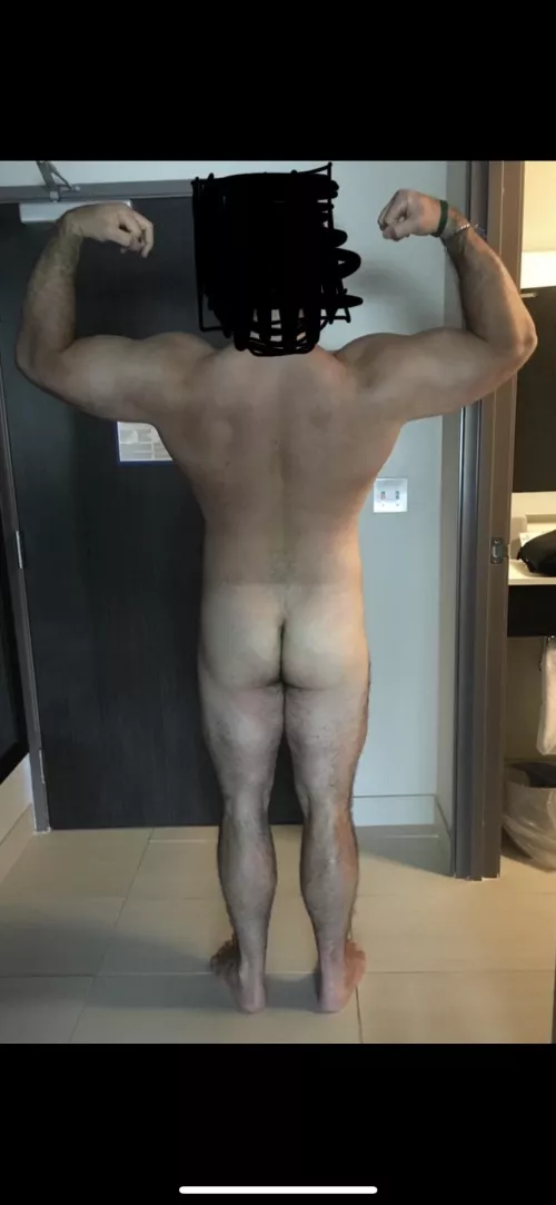 How’s the ass looking? More squatting needed?