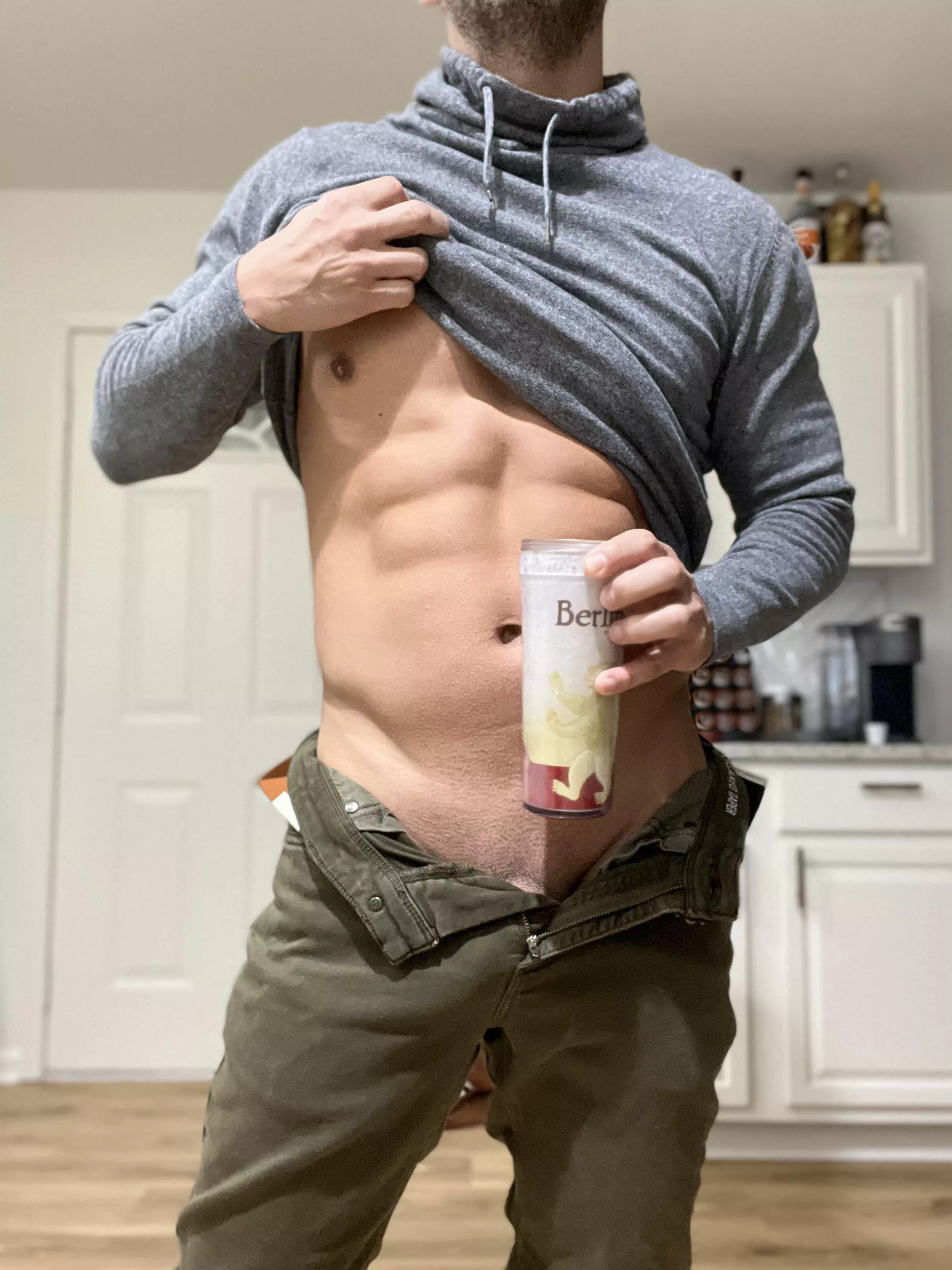 Humans should not be waking up for work at 1am. Who are we? Frickin’ BATS??? 1am coffee hits different.