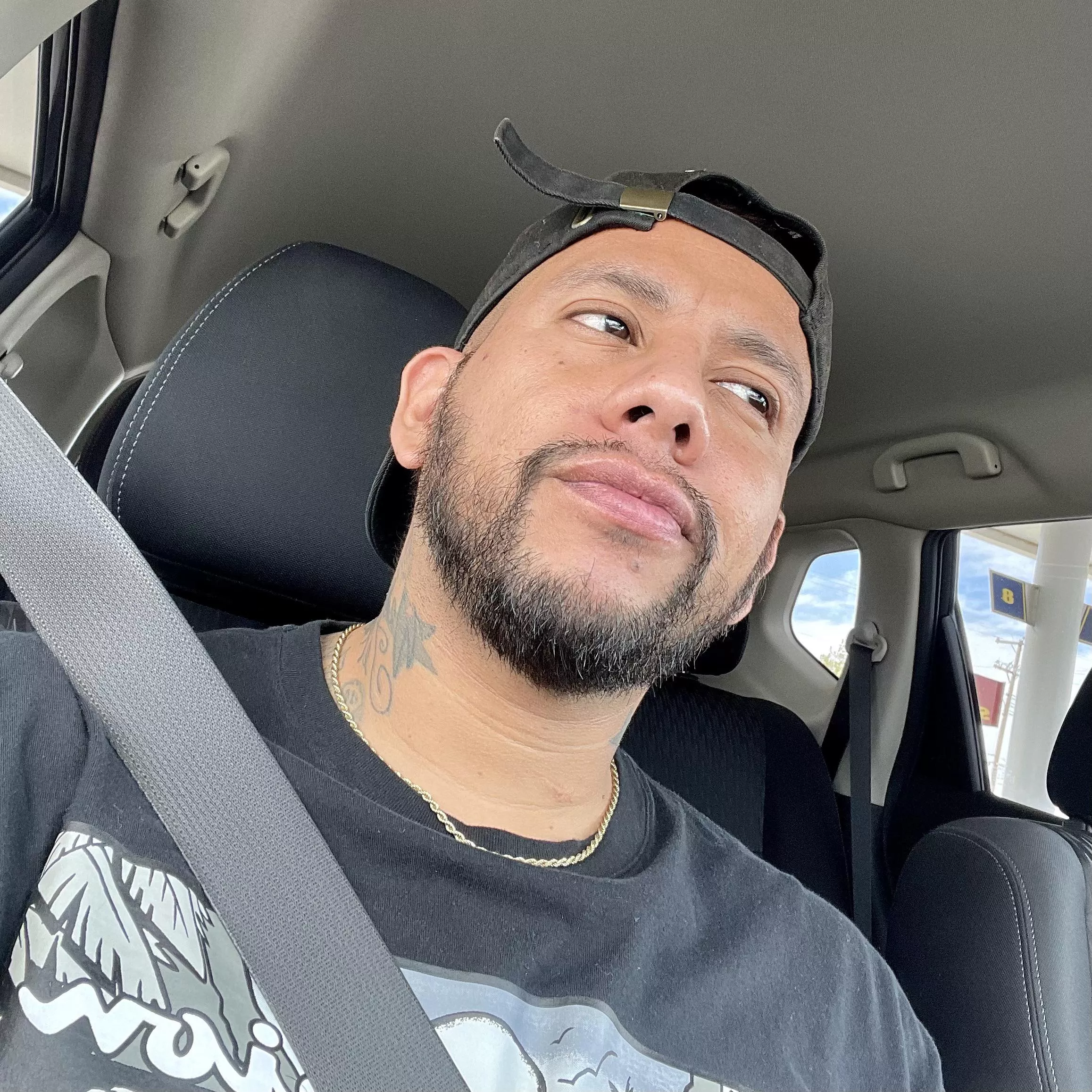 I just wanna be home playing apex 😭