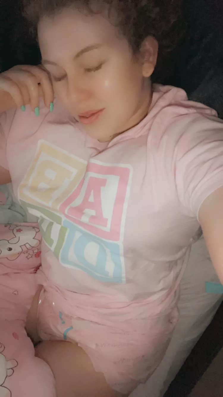 I love how this shirt has ABC’S on it 😋💖