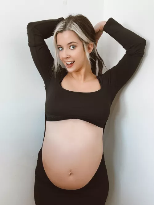 I love seeing all these other hot moms on here! 😩🥰