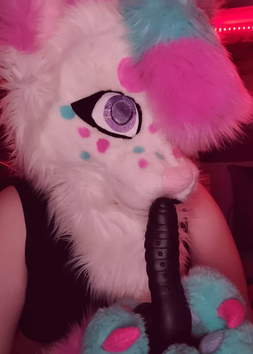 It looks so big when it's not inside of me >3< (he/him)