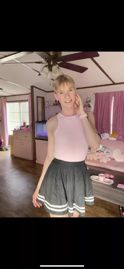 just a boy who likes to look pretty