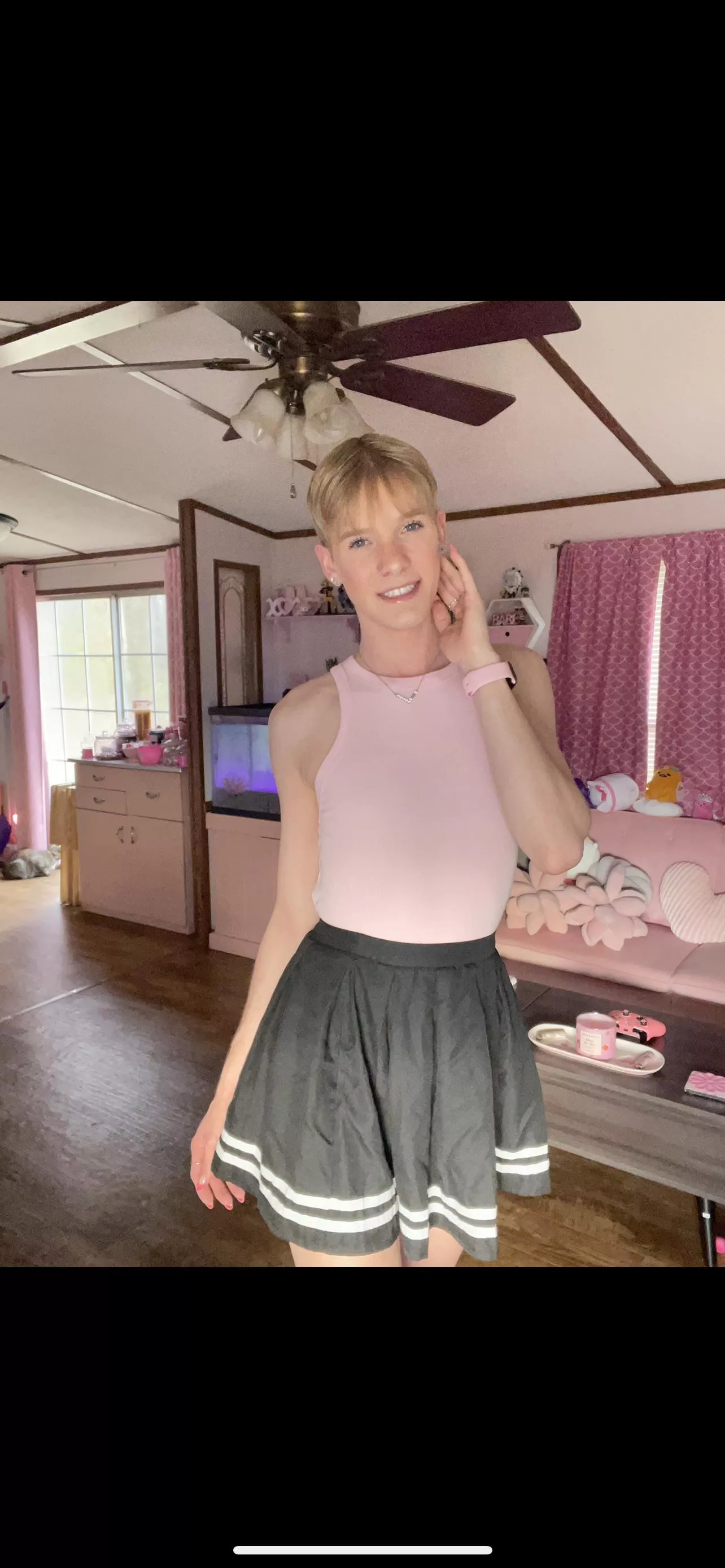 just a boy who likes to look pretty