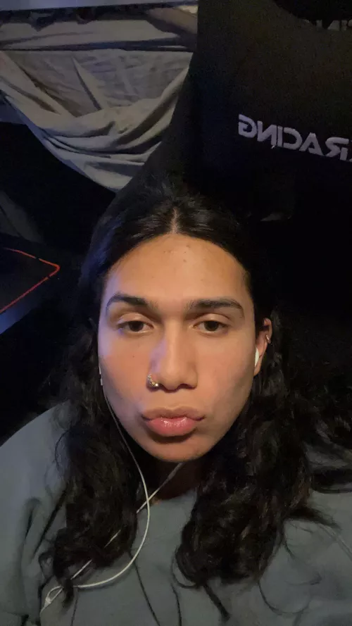 let’s game together ? i play pc (: