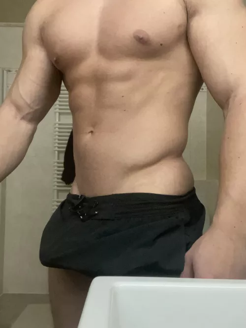[M] feeling small