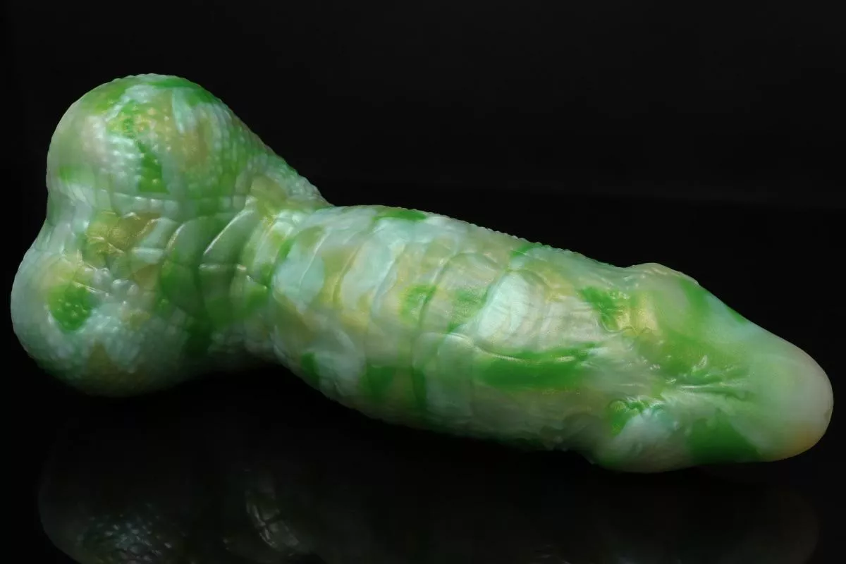 Managed to snag a Marcel made from the older mold teased last year! Words cannot describe how happy I am right now 🥹