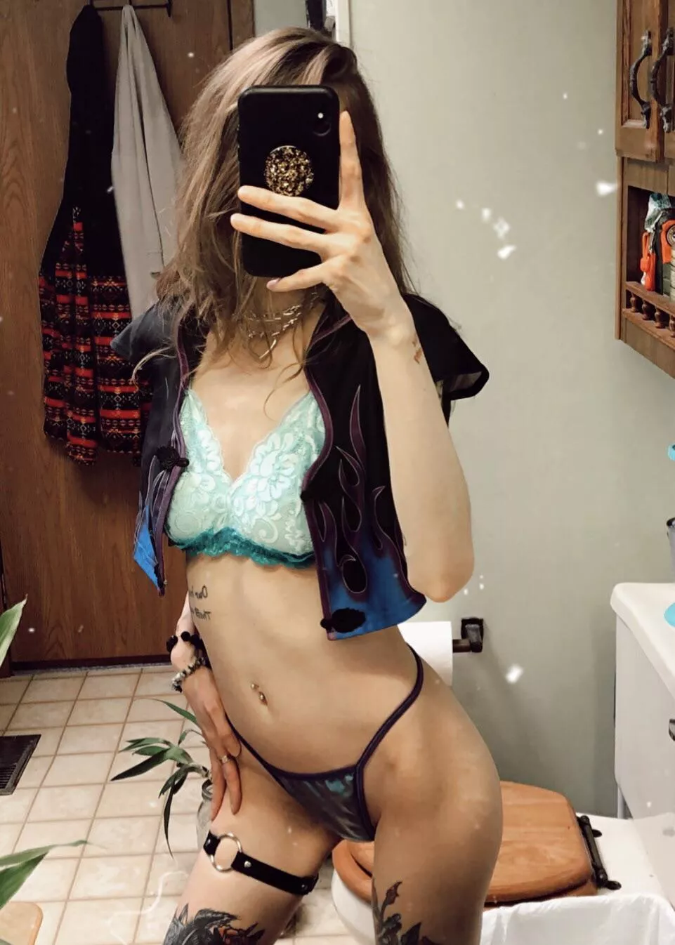 New model on the block! Couple & solo camming! Find me @ metanoiawolf 😏