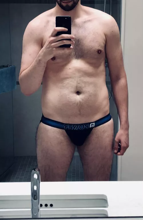 Nothing makes me feel sexier than a tight and revealing jockstrap 🥵