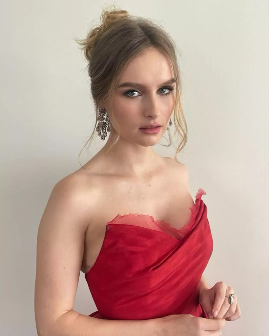 Olivia DeJonge