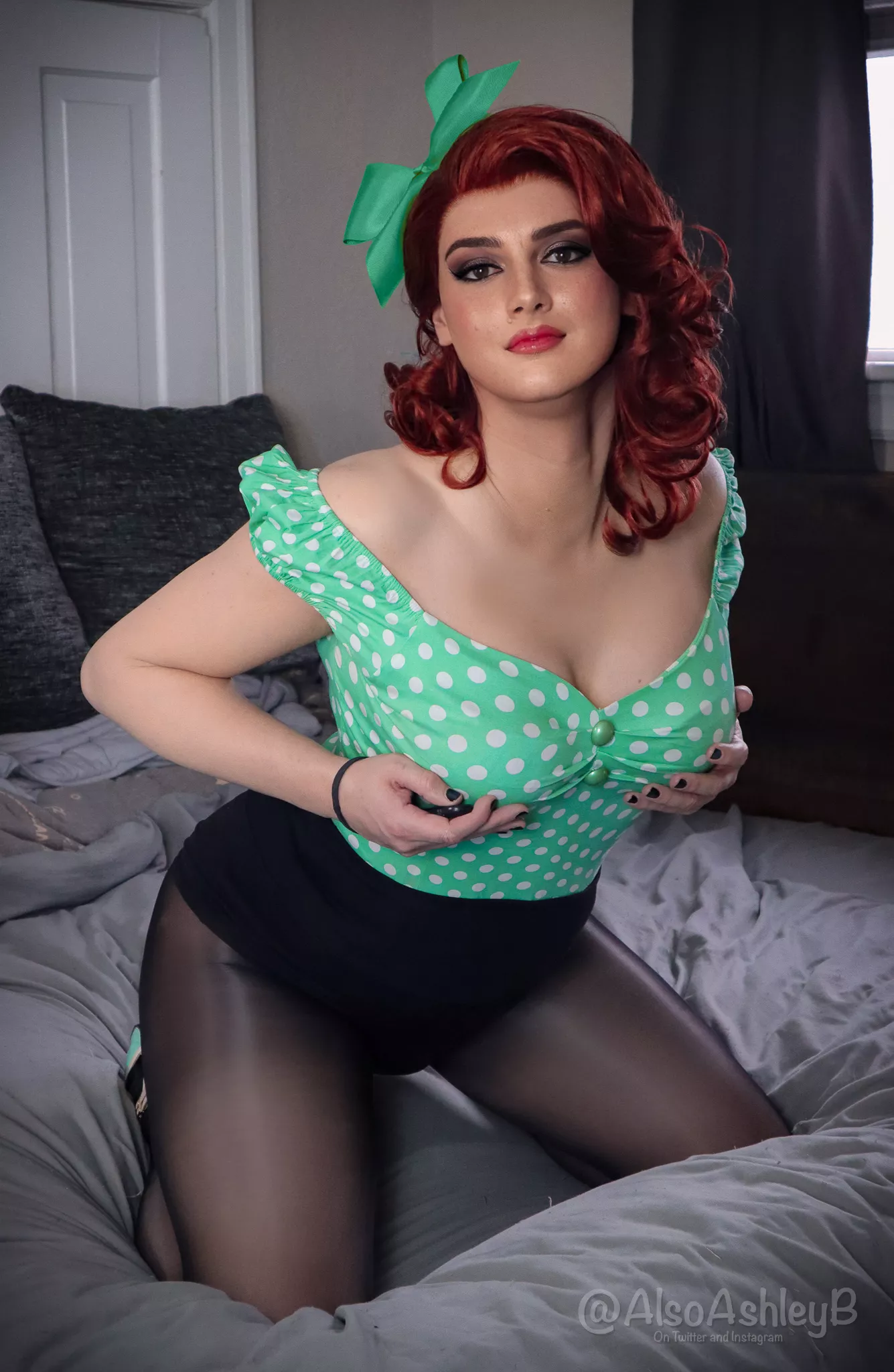 Pinup poses are way too fun 😝