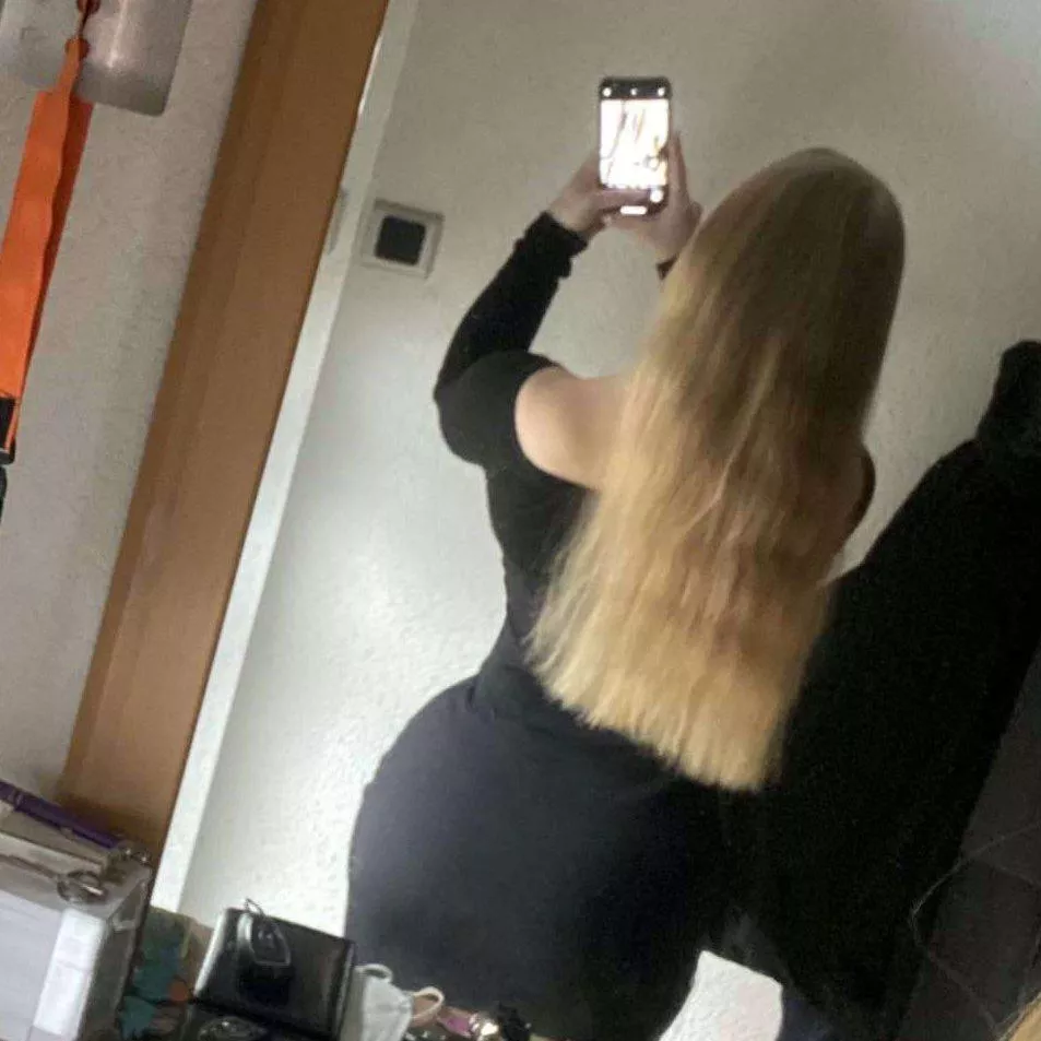 Send me your pics, and I’ll rate them and help some to get off ;)