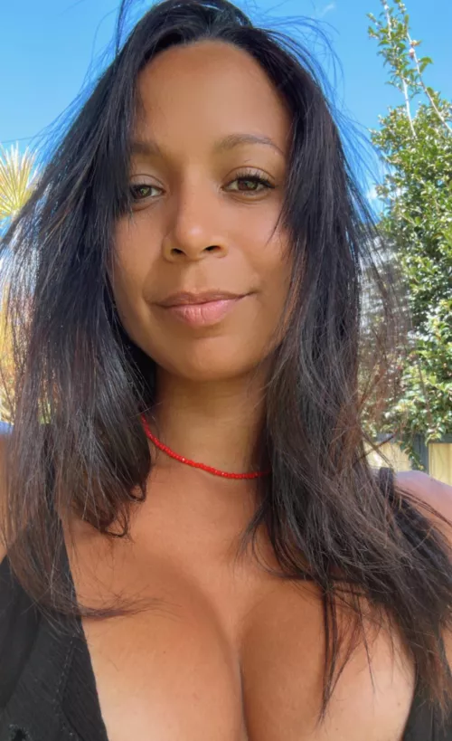 Sun is out cleavage is out