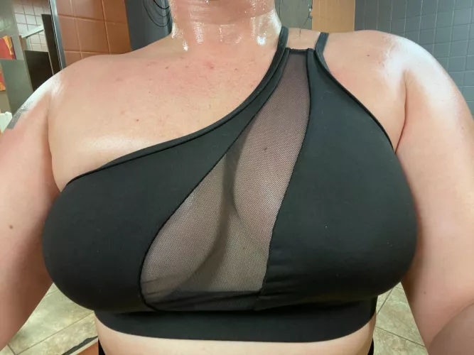 Sweaty titties