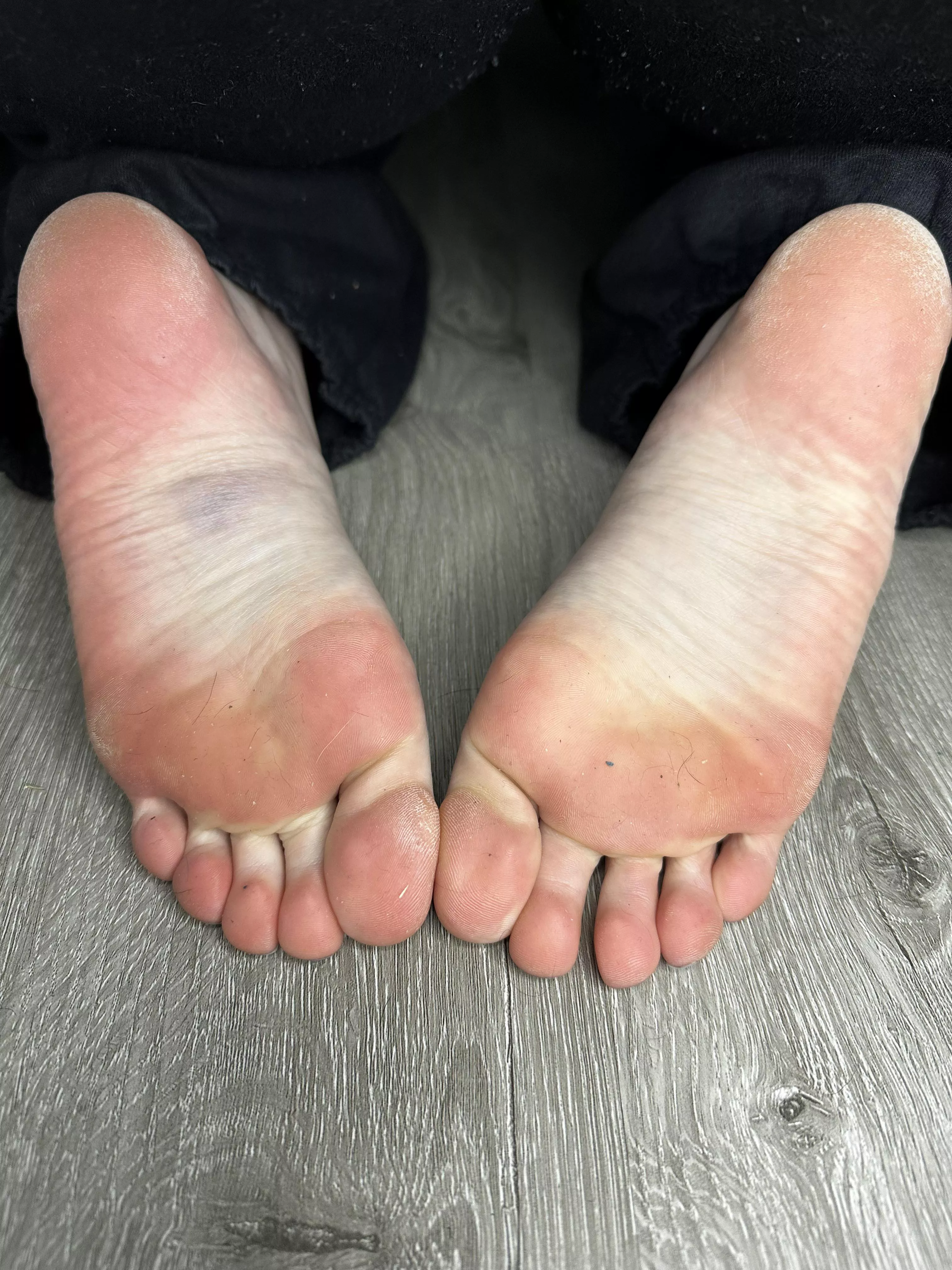 Wanna lick my soles?