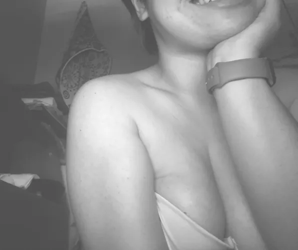 W[F]H outfit ang init