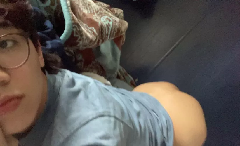 18 i wish a fit top was behind my cheeks rn @johngnz09