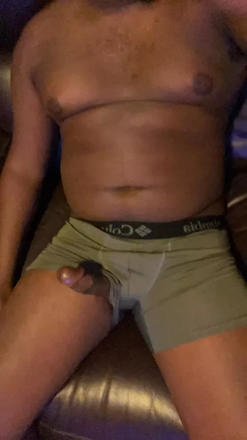 23 Beefy bro edging before bed. LF masc bros and dads to join. Hung+ Verbal+ Beefy+. Snap: college_bored