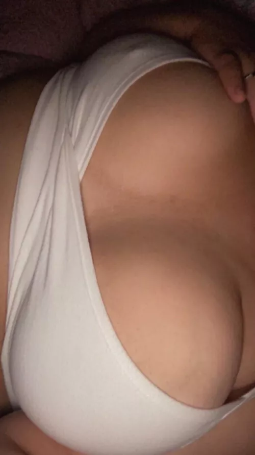 23 [F4M] snap me I’m horny and wet sc:Rosiedizz00