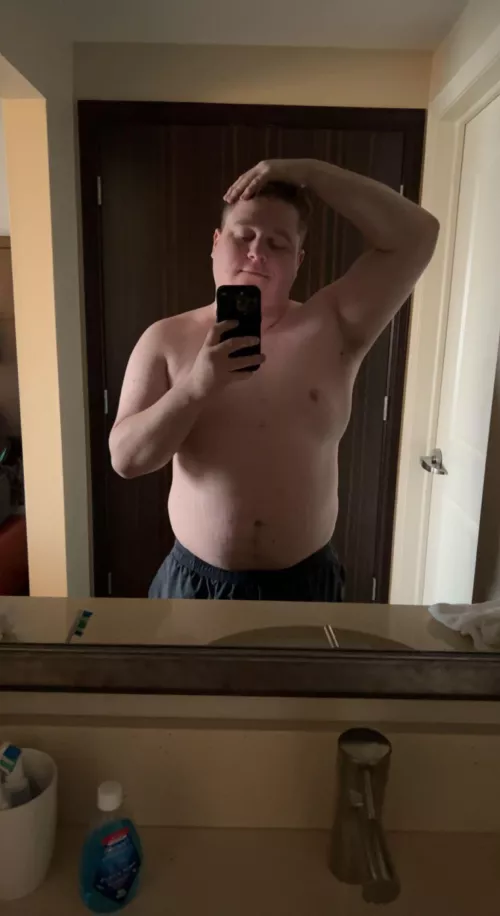 [23] Smooth cub waiting for his daddy bear to shower. Are you joining?