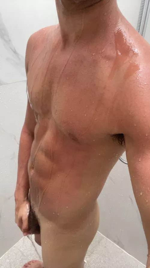 24. hot guys hmu @elco6565