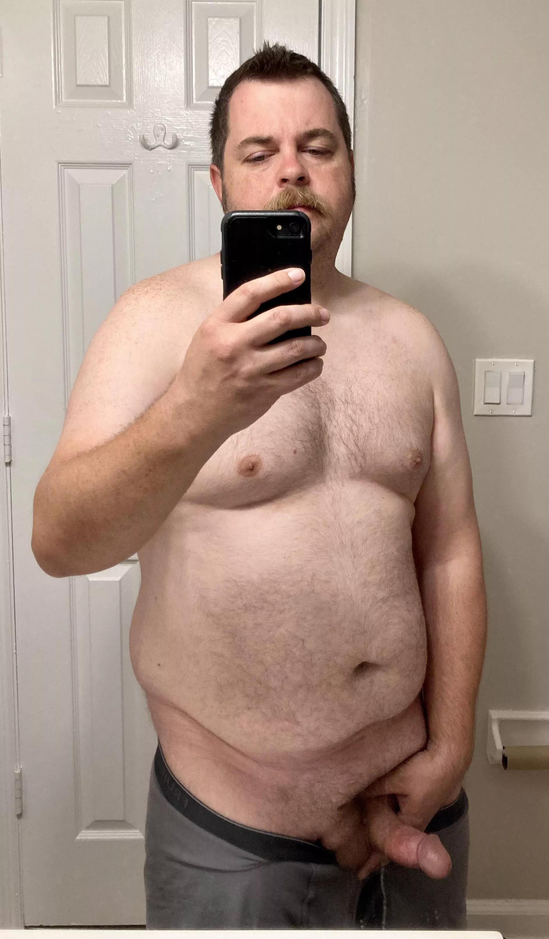 (41) about to hit the shower, who’s joining