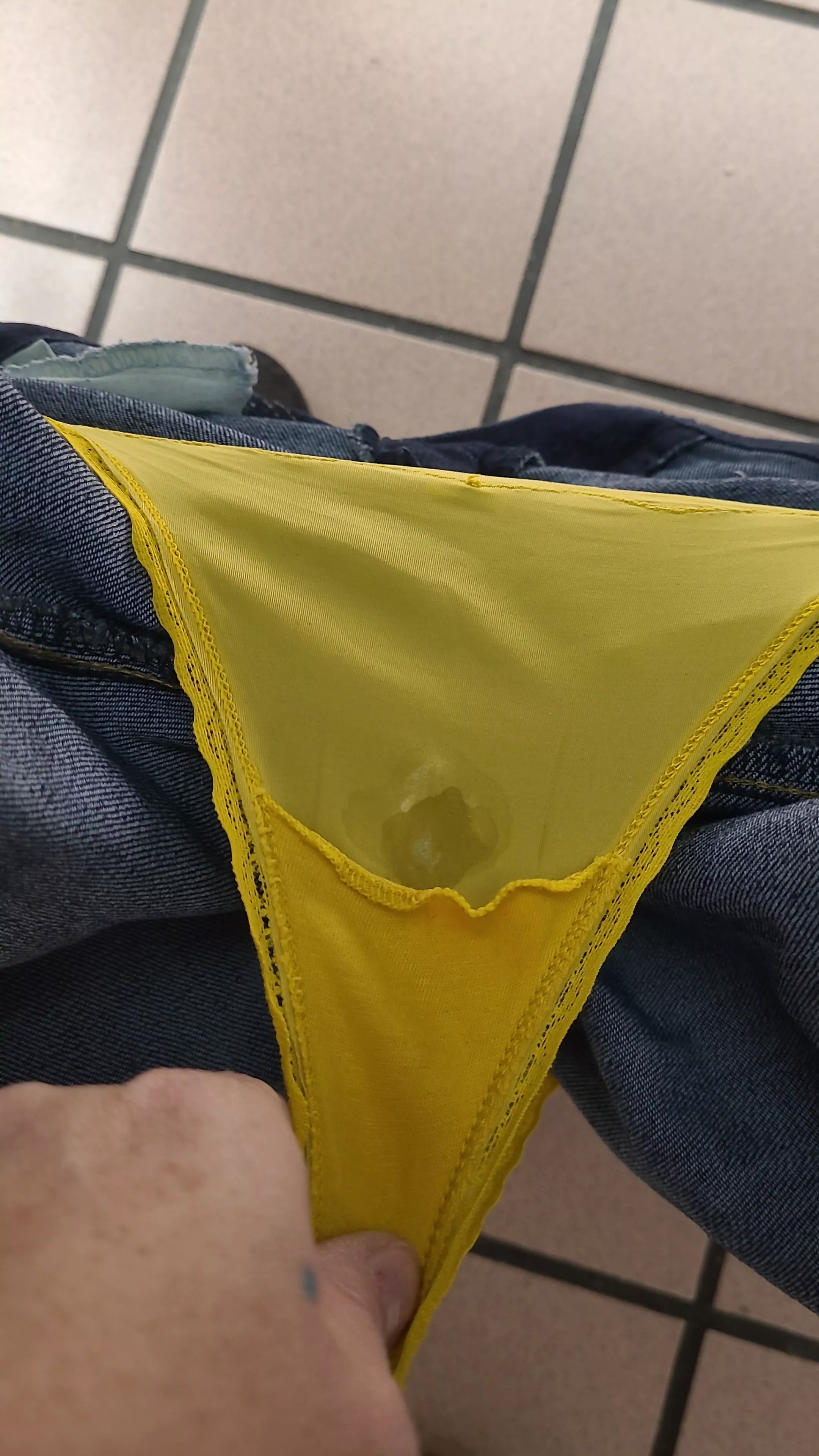 A lil wet at work😉🤭🤫