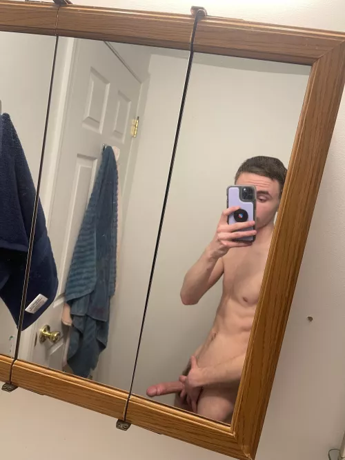 Any bottoms wanna suck?