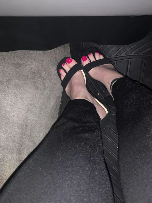 Anyone have a fetish for pink nails.