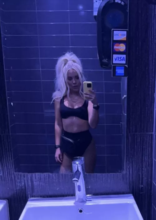 Aspen Olivia (@AspenOliviaXO) [OnlyFans]