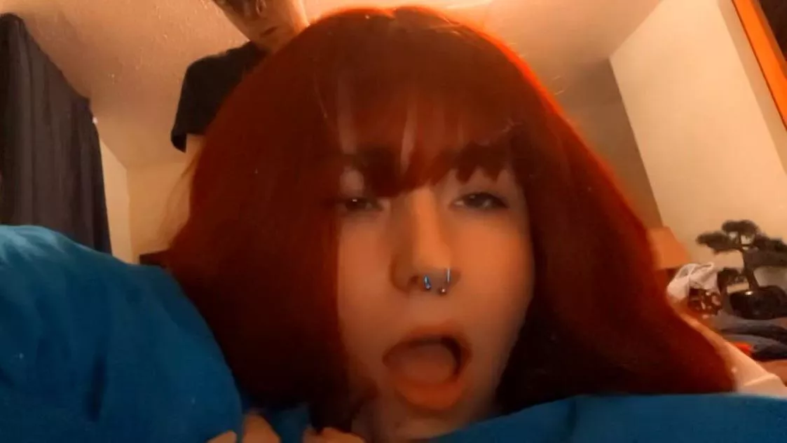 BF was at work and I had the house to myself, so I decided to invite over my bull. BF wanted to know how my day went should I show him the pictures or video