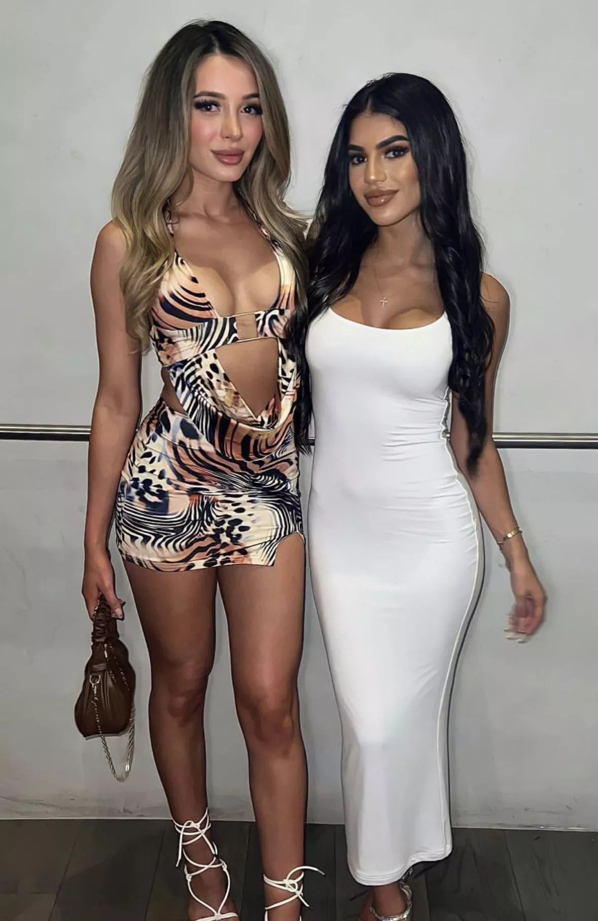 Blonde or brunette ?