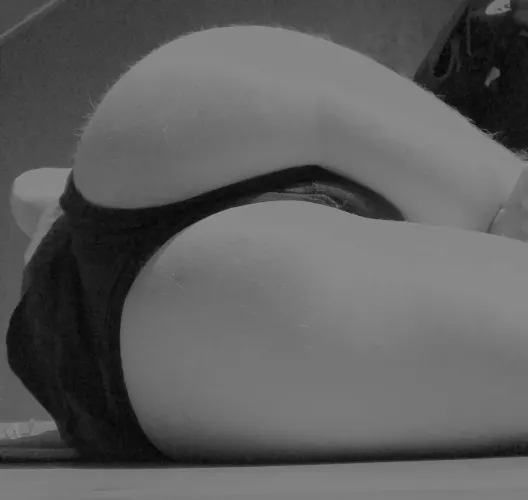 Can someone paypal me 20, need it for games~