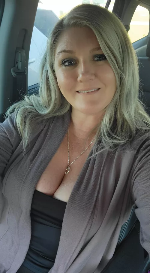 Come get a good look in the drop off line