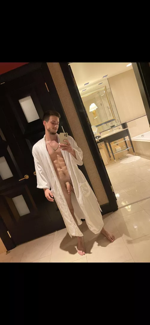 Cum join me let’s have fun in the penthouse 😏