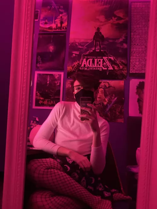 Do you like my new outfit? <333