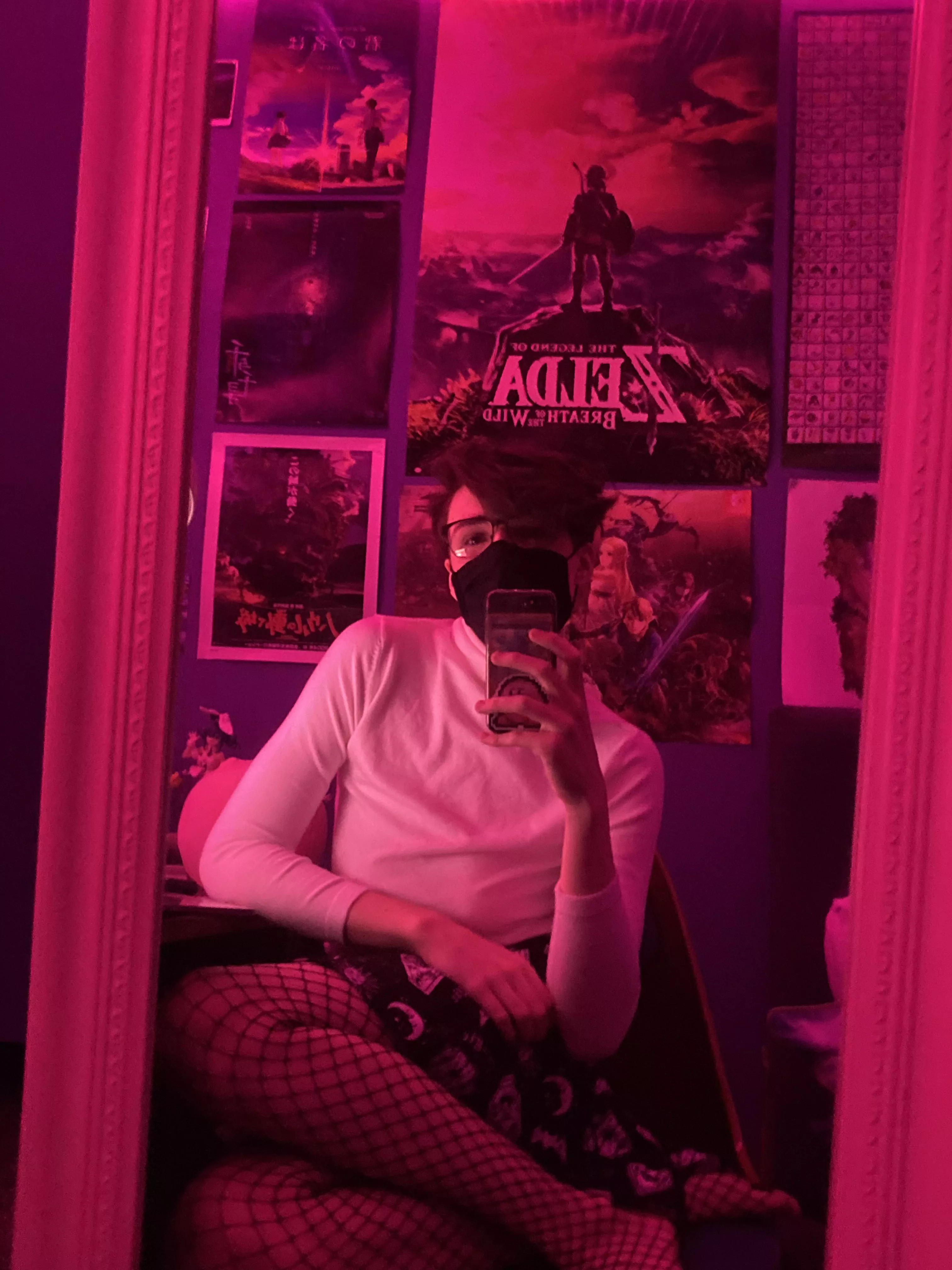 Do you like my new outfit? <333