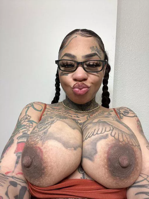 First post here, are they big enough ?👅