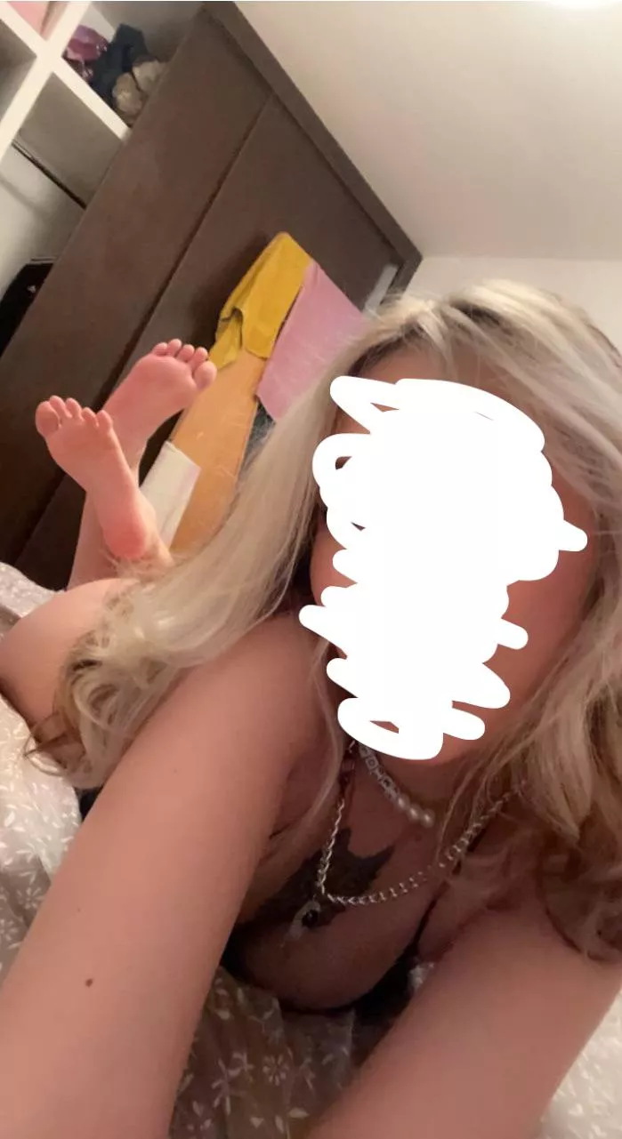 Footjob then blowjob then facial? 😋❤️😈 [OC]