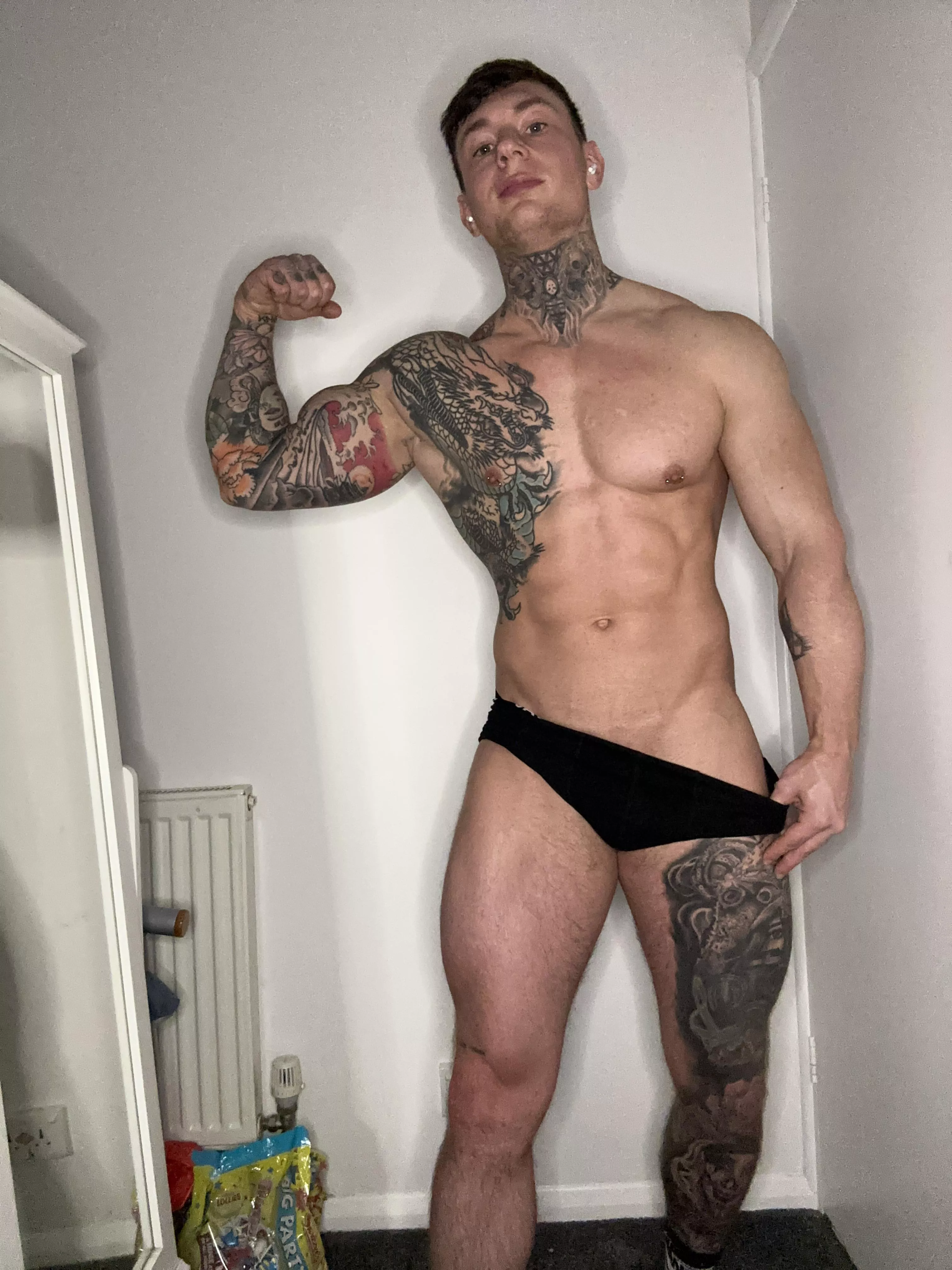 Fresh from the gym 🥵🥵