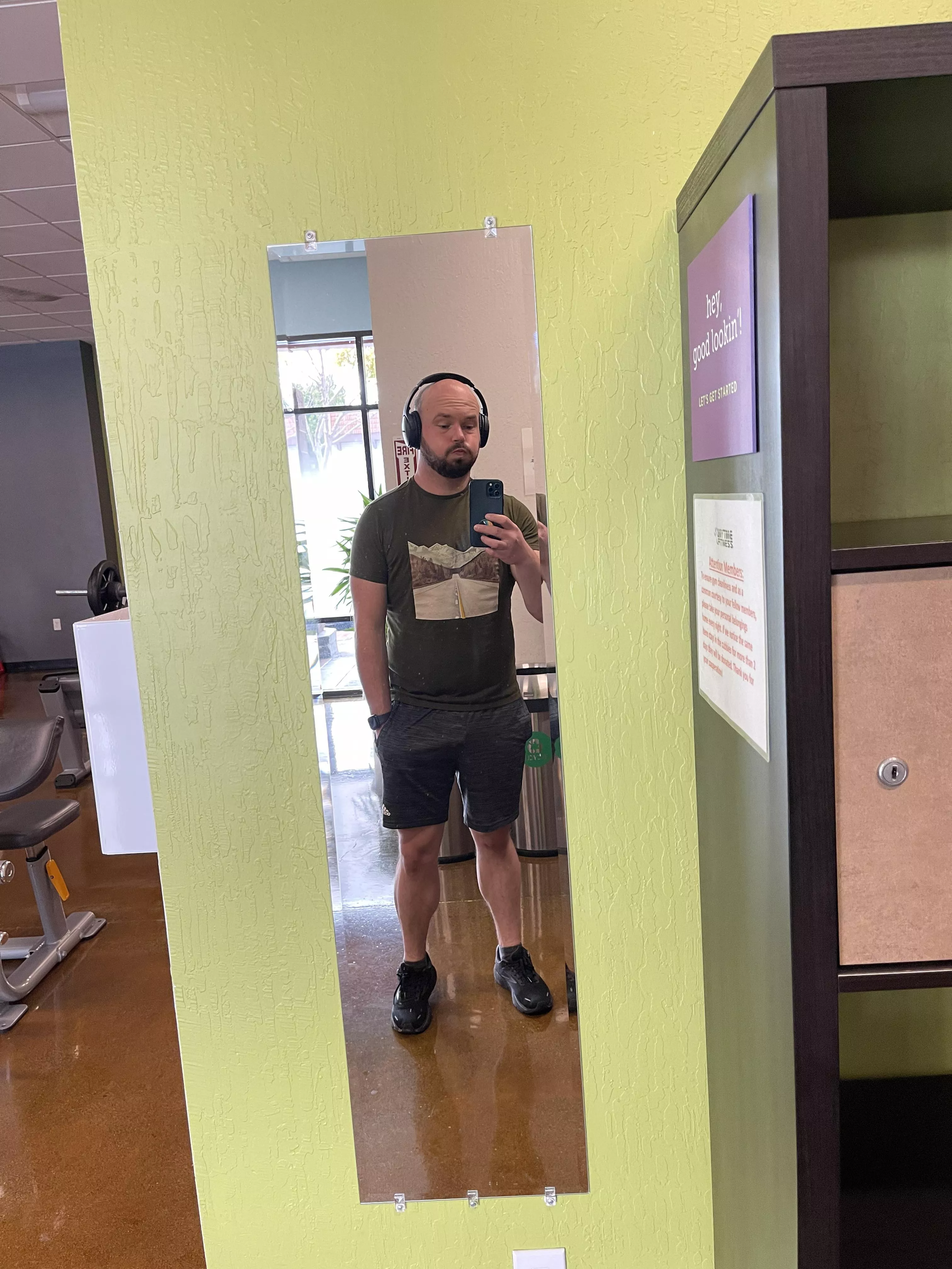 Good morning boys, I’m sure one of these days you’ll end up finding my “dirty” profile but I do hope y’all enjoy my SFW pics!