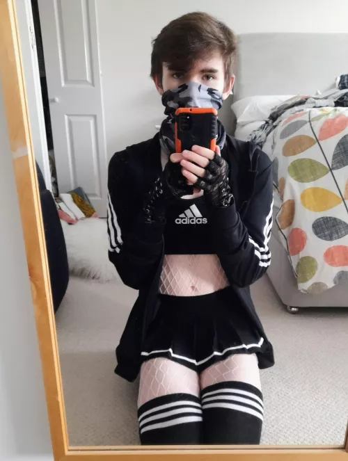 Hewwo... friend? ^_^