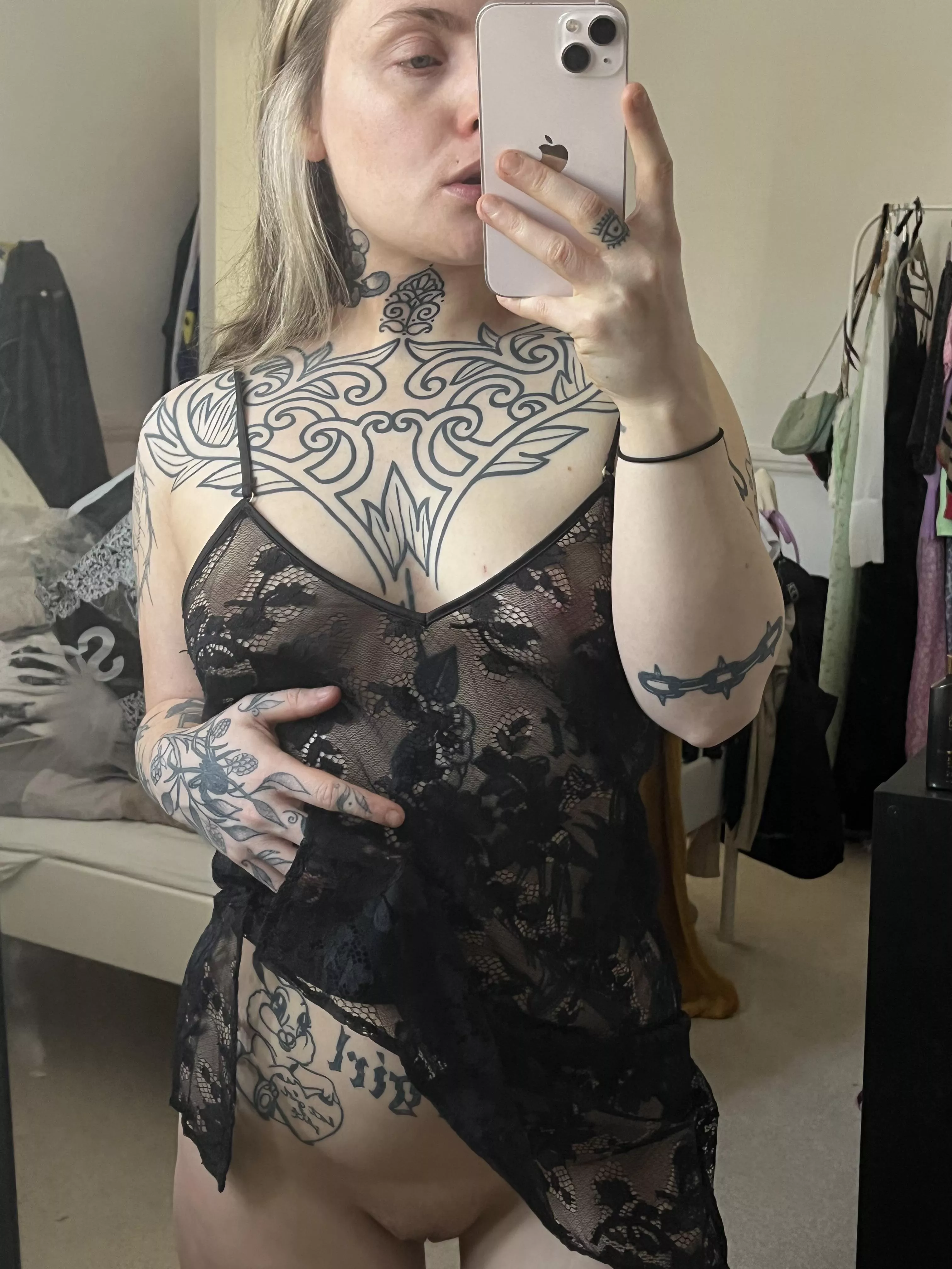 hey, you… I have dessert waiting 🍰 (f)